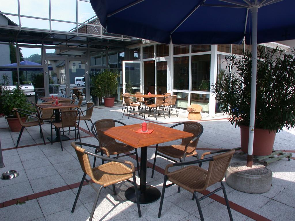 Westfaelischer Hof Lugde Luaran gambar